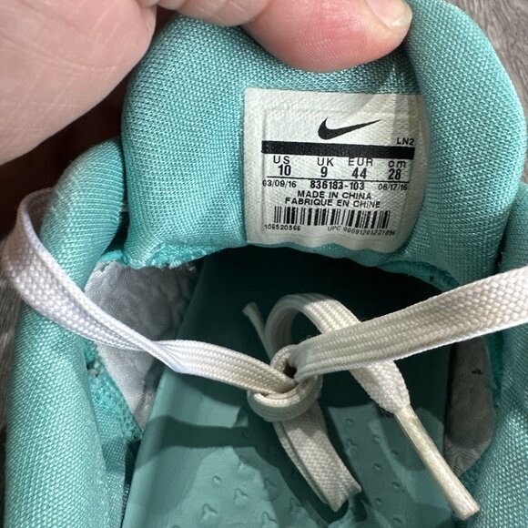 Nike Zoom Kobe 11 XI EM Summer White / Teal /Crimson Size 10 836183-103